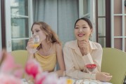 时尚与环保并重的透明面料，再生塑料的时尚应用