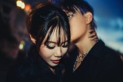 都市情感中的距离与理解，如何平衡粘人与尊重对方空间？