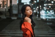 柔酷平衡，缎带绑腿袜×工装裤的时尚融合与芭蕾核创新