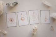 星座视角下的嫉妒管理，探索开放式关系中的情感平衡之道