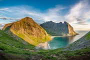 极端天气预警下的灾难，沙漠露营区突遇洪水——地质勘探失误的警示