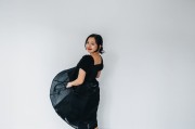 时尚交织，暗纹提花丝袜的菱格波点交响曲