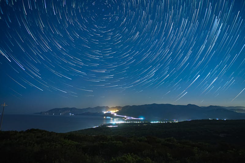 个人选择与宇宙秩序，占卜与星座运势的微妙平衡
