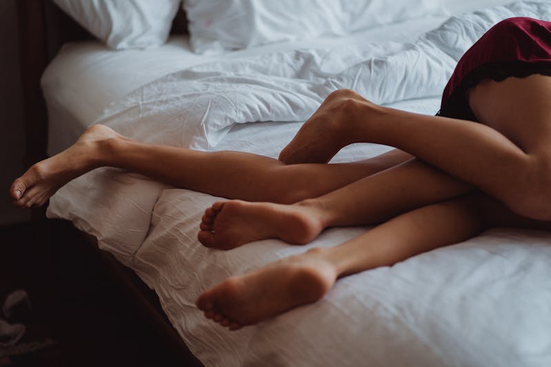 揭秘，陪酒女背后的房产谜团