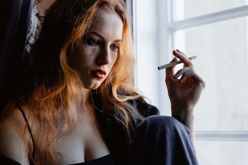 同居生活，年轻人如何权衡利弊做出明智抉择？