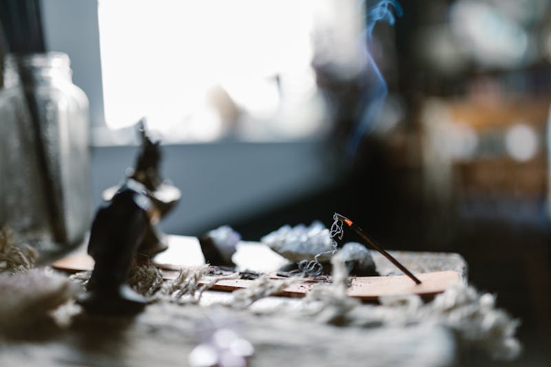 星座揭秘,排斥肢体接触的恋爱难题与运势探秘 星座揭秘,排斥肢体接触的恋爱难题与运势探秘